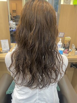 ウイバイファースト(u'i by first) 女性らしさ満点なロングウェーブ　スタイル