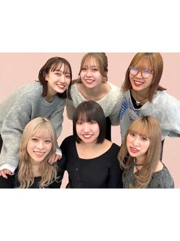 天神西通り近くの美容室◆ヘアアレンジやスタイリングポイントも丁寧にお伝え♪一緒に可愛いをつくる美容院