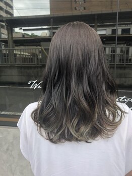 ヘアアンドメイク アーク(Hair & Make Aarc)の写真/【オーダーメイドトリートメントAujua取り扱い】一人ひとりの髪質にあわせてしっかりケア,美髪へ導きます＊
