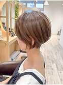 ショートボブ