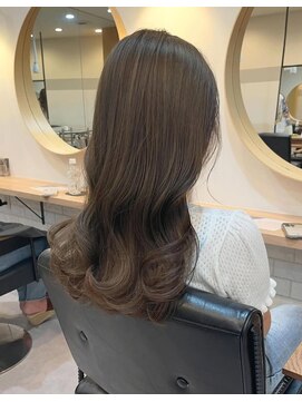 フィガロ ウメダ(FIGARO UMEDA) 韓国ヘア/縮毛矯正/ショートレイヤー/ショート【レイヤー/梅田】