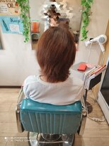 カラクリビショウ(Kara-Kuri Bisho)&nbsp;丸みショートヘア