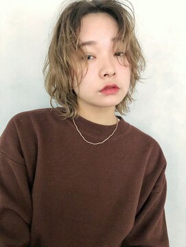 コフィー バイ メルト 吉祥寺(cofy by melt) 【三ツ井純】ハイトーン ケアブリーチ ベージュ ウルフカット