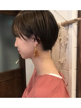 ラレイ(Lalei) ＊丸みショート アッシュカラー 辻幸奈