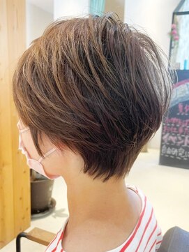 タイズ(ties) 20代30代40代大人可愛いひし形レイヤーショートモカベージュ