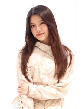 シロフ シブヤ(shirof shibuya) 20代30代◎艶髪美人ストレート◎小顔顔まわりレイヤー