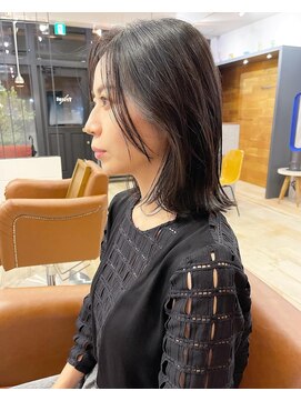 トリコ(tricot) パツっと外はねボブ