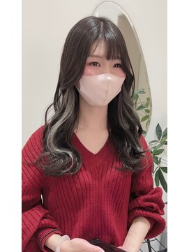 ジーナ セントラル銀座(Zina) インナーカラー＊韓国ヘア＊ホワイトシルバー【ZinaCENTRAL】