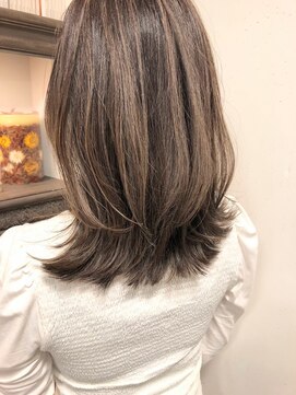 デュッカ(ducca) ミディアムレイヤー