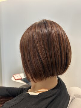 コム モア(COMME MOI) スッキリボブ　ハイライト