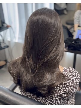 リス バイ ソヨン(Lis by SOYON) オリーブグレージュ×セミロングレイヤー