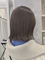 ポジ(poji)&nbsp;切りっぱなしボブ　ブルーブラック　ブリーチカラー　暗髪