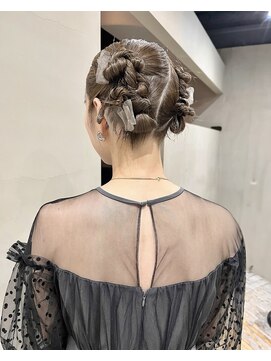 ヘアー アイス ルーチェ(HAIR ICI LUCE) 結婚式参列りぼんヘアセット！タイトツインヘア/中西