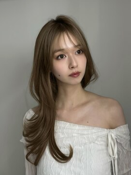 アマトウキョウスマートサロン(AMA TOKYO×Smart Salon) ヘーゼルベージュ　ブリーチなし　レイヤーカット　海外風