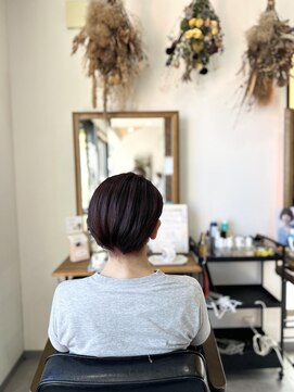 個性が光る、洗練ショートアシメ