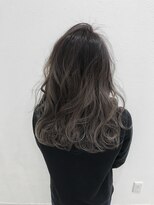 ソアロ(SOARO)&nbsp;岐阜透明感グレージュゆるふわミディアム20代