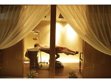 ヘッドスパ専門店にもっとも近いヘアサロン！ヘッドスパの資格を取得したスパニストによる施術です。