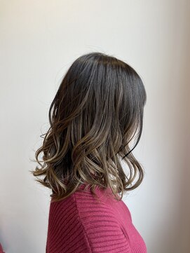 サジアーツバグス グラデーションカラーのミディアムボブ☆