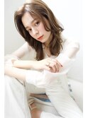 かきあげヘアーシルバーカラー韓国風センターフェードカット