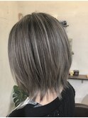 ハイライト　　グレージュカラー　ケアブリーチ
