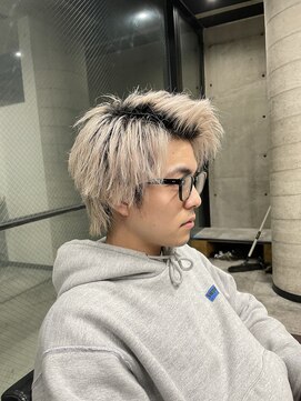 イーラ(era) ハイトーンアップバングウルフ