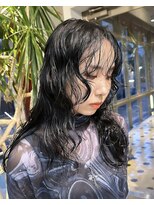 ヲタク(wotaku.)&nbsp;ロングパーマ顔まわりレイヤーニュアンスパーマブルーブラック