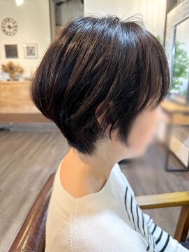 アヴィスヘアワークス(Avis Hair Works) ショートボブ(骨格補正)