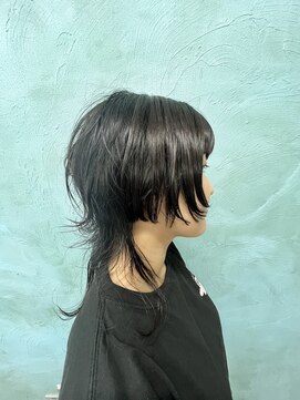 カー(KAH) ウルフ　姫カット　レイヤースタイル