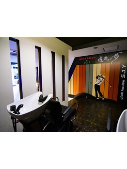 【メンズ専門 / 朝9時OPEN】シンプル＆モダンなサロンが、革新的な“体験型サロン”へ。