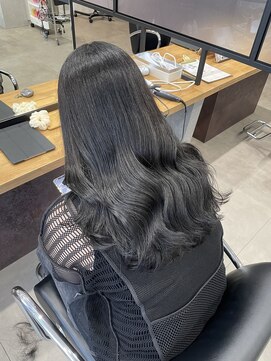 ブランシェ 名鉄小幡駅前店 ダークシルバー