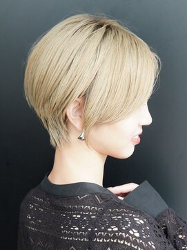 カライングドゥ(ing deux) 大人可愛い20代30代40代黒髪前下がりショートボブ丸みショート◎