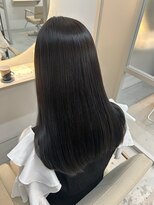 シダ(sida SAIIN)&nbsp;【牧内】アッシュグレージュ10代20代艶髪