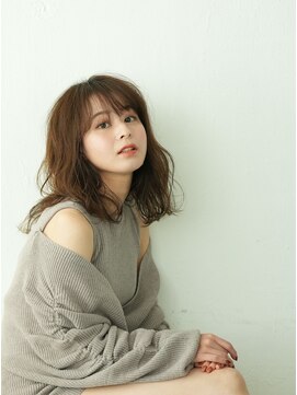 ウタ フォギーベージュ×波ウェーブ