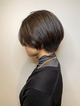 イコル(ikoru) 前下がりボブ/グレージュカラー/30代/代官山/恵比寿/中目黒