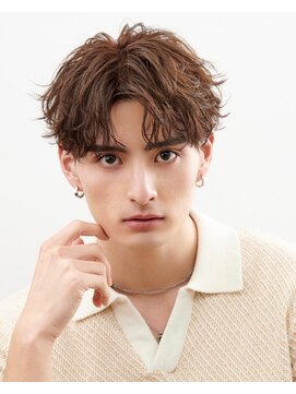 オーシャントーキョー 渋谷神南(OCEAN TOKYO) ツーブロック束感流行センターパート