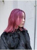 ピンクベージュレイヤーボブダブルカラーハイトーン