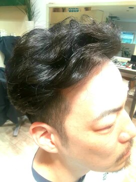 フュゼ(fusee) 大人のツーブロックパーマ