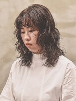 ニイ(nii.)&nbsp;レイヤーカット×くるくるパーマ