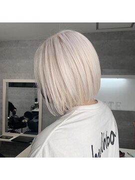 アミ(Ammi) ◆ダブルカラー/レイヤー/イルミナカラー/髪質改善/縮毛矯正