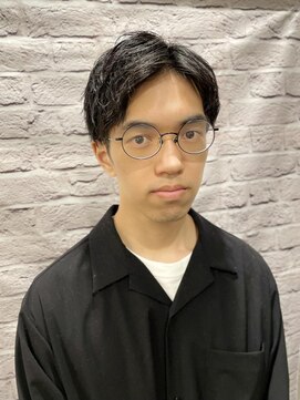 グレイスフル バーバープラチナム 六本木店(Graceful Barber platinum) 緩めツイストアップバングショート