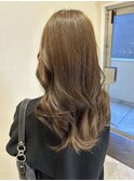 オリーブベージュ/巻き髪