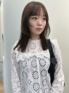 ユー(yew) ミディアムレイヤーカット/レイヤーカット/ウルフレイヤーカット