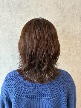 ポリマン 西新井(poliment) 大人女性のミディアムレイヤーボブ 暗すぎない春カラー