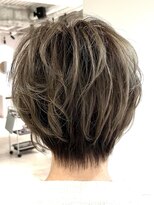 アイズ(I's) バレショート×白髪ぼかし×ハイライト×30代40代50代60代