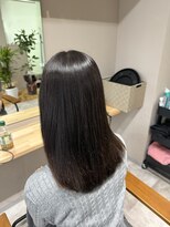 アンビス(1bis) 自然な艶感が叶う酸性ストレートな