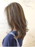 ハイトーングレージュ×ハイライト