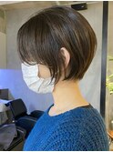 フェザーバング 丸みショートボブ ダークトーン 前髪なし 長め