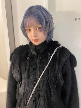 レコ 渋谷(LECO) ブルーシルバー×ホワイトのデザインボブウルフ