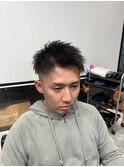 黒髪短髪アップバングフェードツーブロック