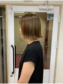 切りっぱなしボブ/外ハネ